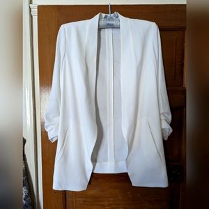 Aritzia Babaton Summer Blazer size 2